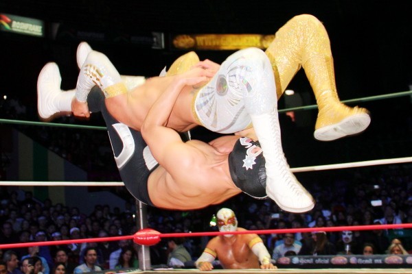 CMLL