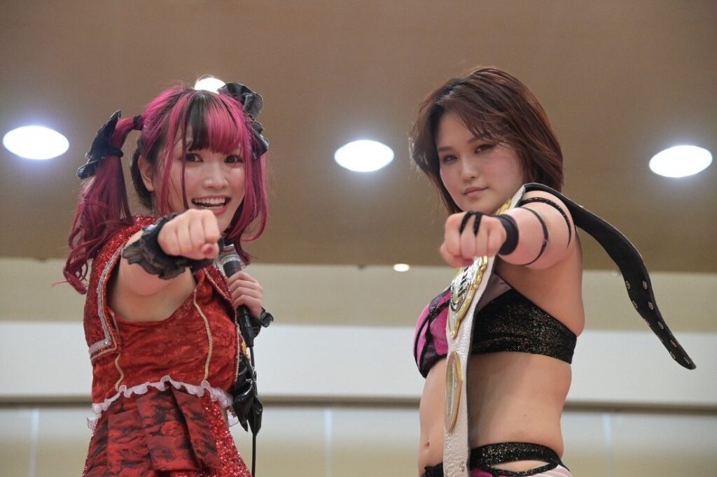 Maki Itoh and Miyu Yamashita